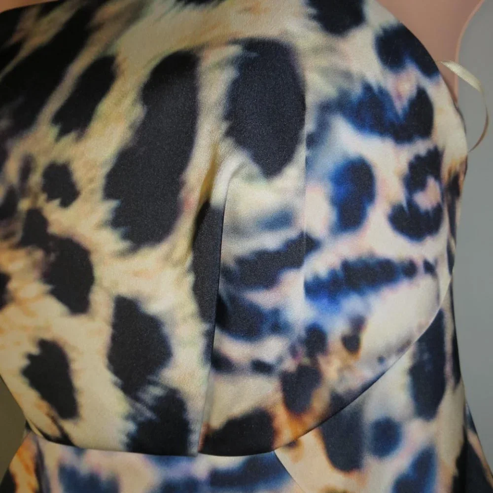 CAMEO - PLAY WITH FIRE - LEOPARD PRINT - STRAPLESS DRESS - SIZE XS - NWT - Picture 3 of 7